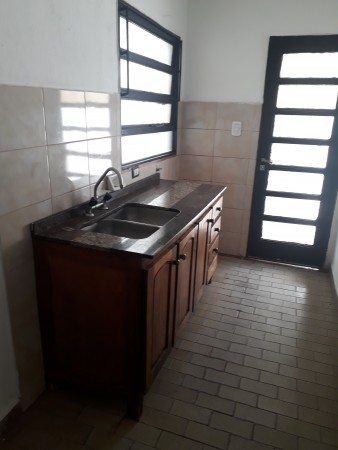 ALQUILO CASA EN BARRIO ROSEDAL , 3 DORM!!!!