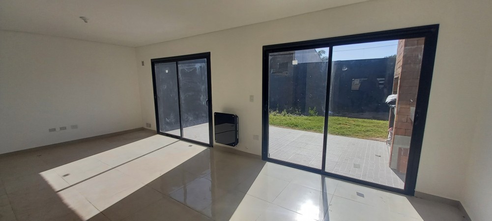 DUPLEX DE 3 DORM A EXTRENAR EN SAN IGNACIO VILLAGE!!!!