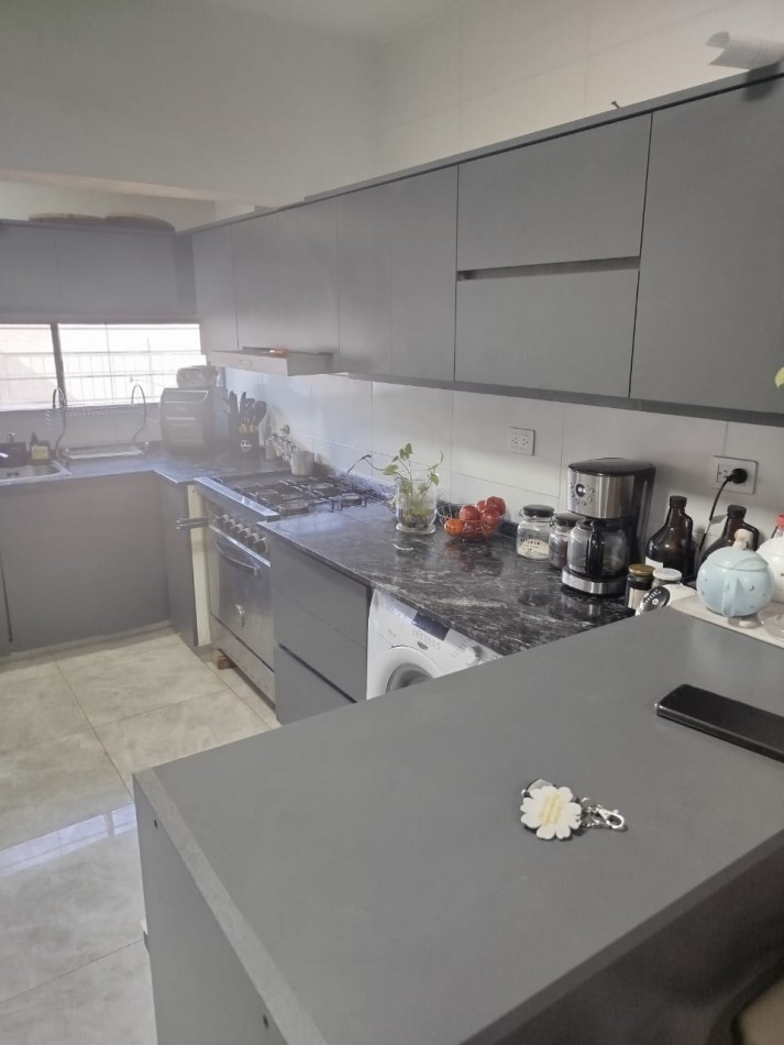 CASA EN VENTA 3DORM BARRIO CON SEGURIDAD VILLA ESQUIU!!!