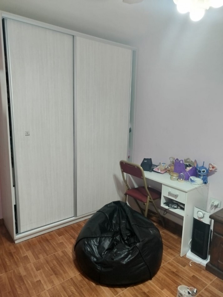 CASA EN VENTA 3DORM BARRIO CON SEGURIDAD VILLA ESQUIU!!!