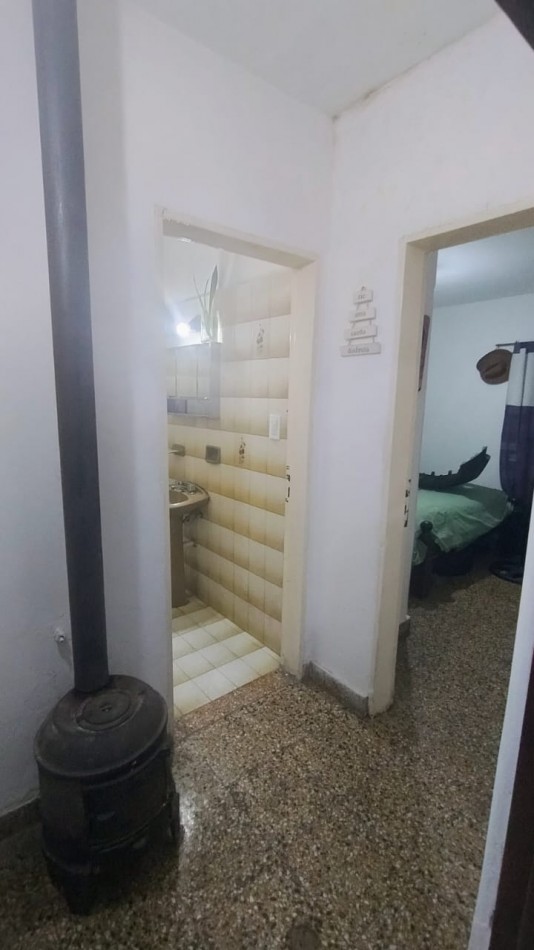 CASA EN VENTA DOS DORM. B° VILLA LOS PINOS