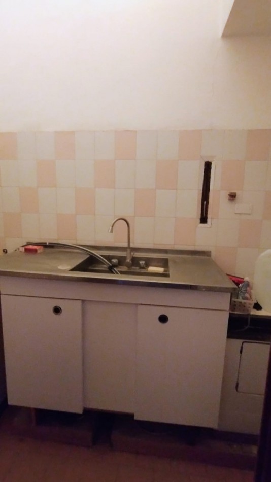 HERMOSA CASA A LA VENTA 4 DORM. C/PILETA B°AYACUCHO