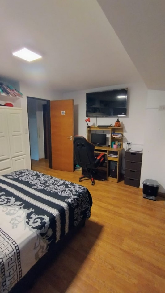 HERMOSA PROPIEDAD EN VENTA 2 DORM. EN BARRIO CON SEGURIDAD. VILLA ESQUIU!!!!