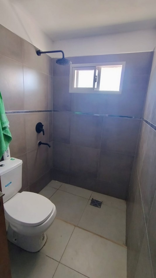 HERMOSA PROPIEDAD EN VENTA 2 DORM. EN BARRIO CON SEGURIDAD. VILLA ESQUIU!!!!