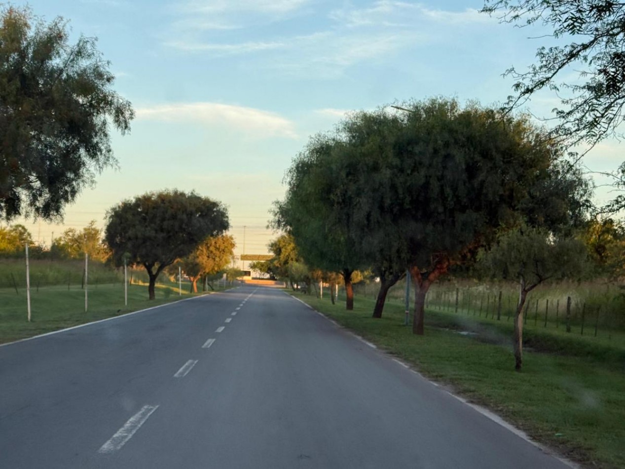 LOTE EN VENTA DE 1000M2 BARRIO LA CERCANIA MENDIOLAZA!!!!!