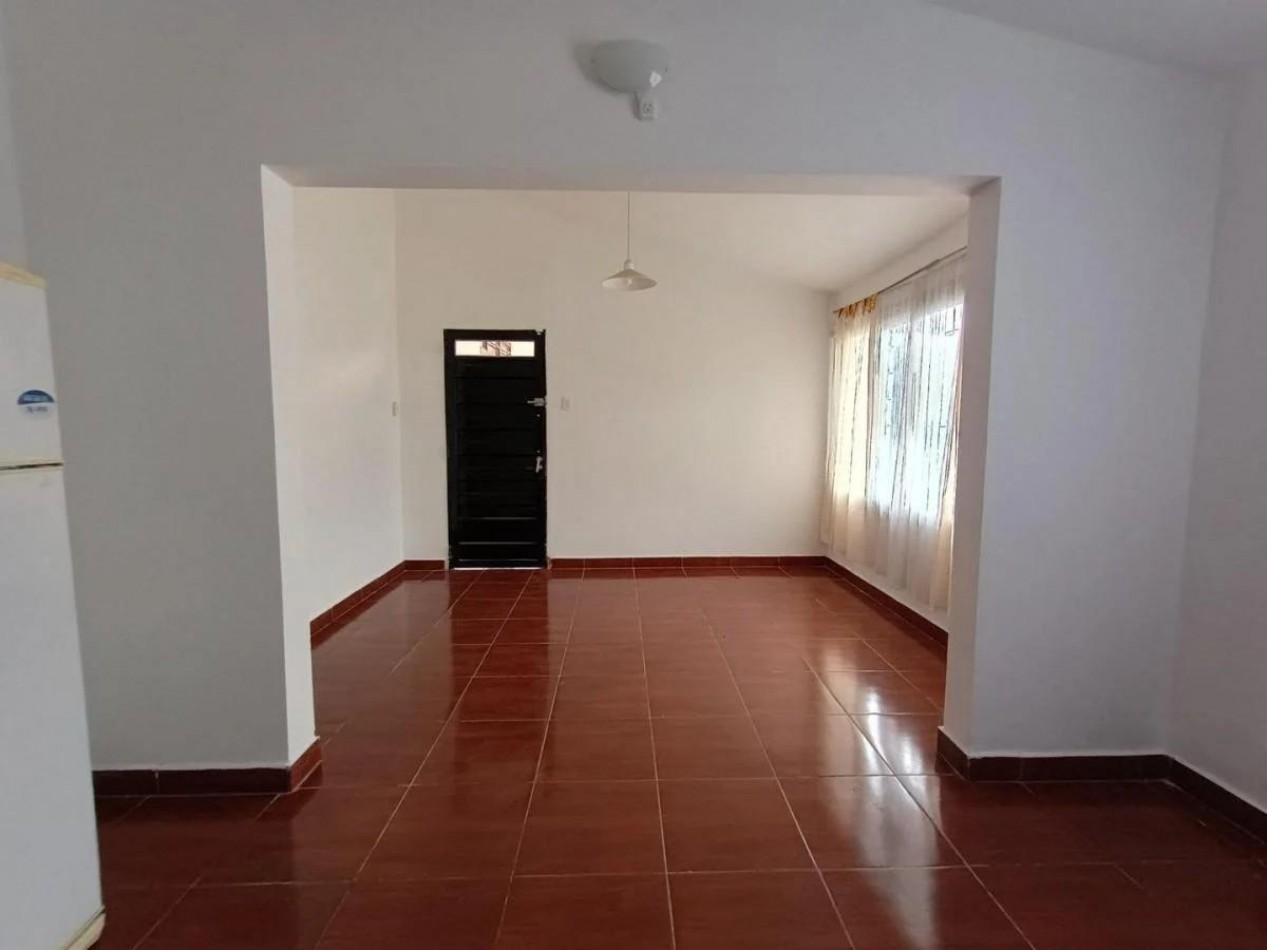 VENDO CASA 2 DORM. B° MARQUEZ DE SOBREMONTES!!!