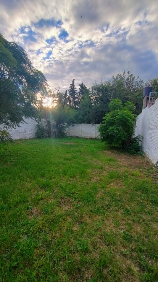 VENDO CASA 2 DORM. B° MARQUEZ DE SOBREMONTES!!!