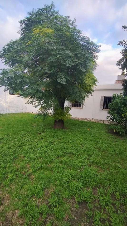 VENDO CASA 2 DORM. B° MARQUEZ DE SOBREMONTES!!!